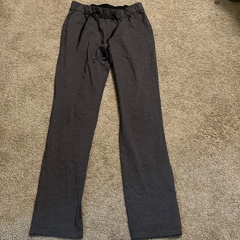 Lululemon on the fly pant, size 8 grey